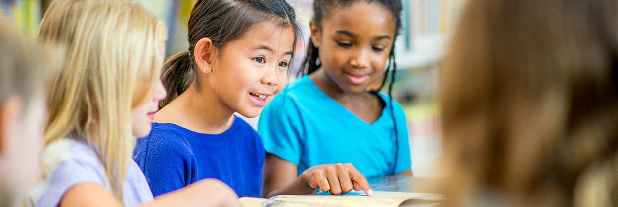 students-with-hearing-loss-in-classroom